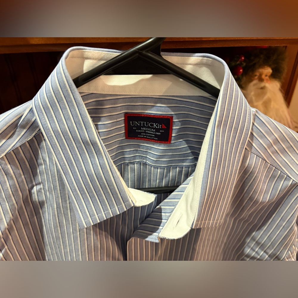 UNTUCKit Men's‎ Blue Striped Dress Shirt - Picture 5 of 6